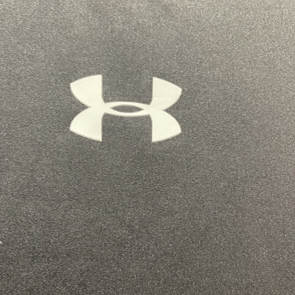 Under Armour’s Men Compression Tanks - image 3